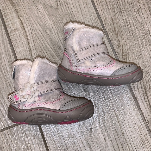 Surprise by Stride Rite Baby Girl Booties - Picture 2 of 7